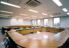 大研修室内写真