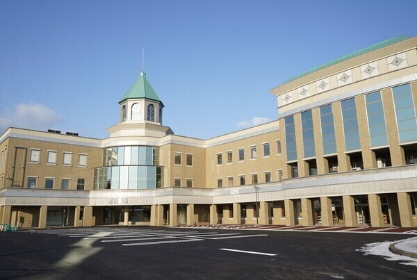 図書交流施設よみまる外観写真