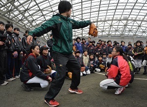 小中学生ソフトボール教室写真